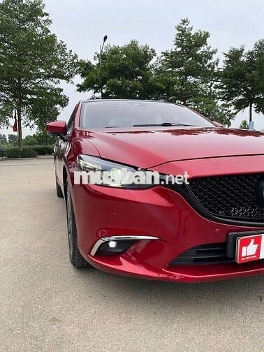 Mazda 6 2019 bản 2.0 Preminium Đỏ ruby xe rất mới