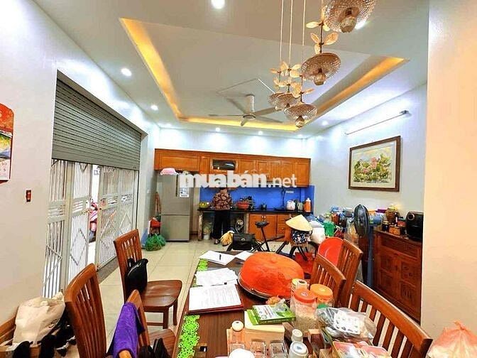 ĐÀO TẤN - LÔ GÓC - NHÀ MỚI ĐẸP Ở NGAY - MẶT TIỀN RỘNG