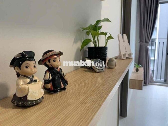 Bán căn 2pn 2wc gồm full nội thất, tháp D view nội khu sổ sẵn cc ngay