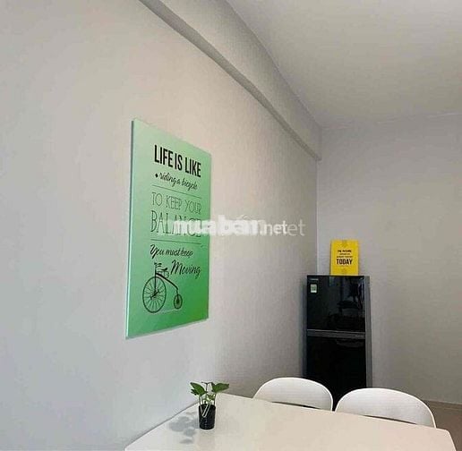 Bán căn 2pn 2wc gồm full nội thất, tháp D view nội khu sổ sẵn cc ngay