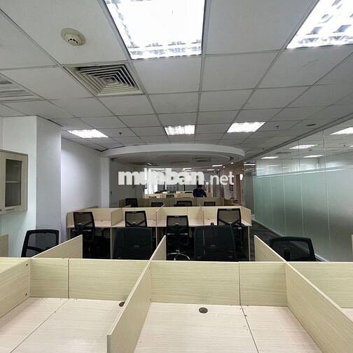 Văn phòng 188m2 MT Cộng Hòa, full nội thất cơ bản, vào làm ngay