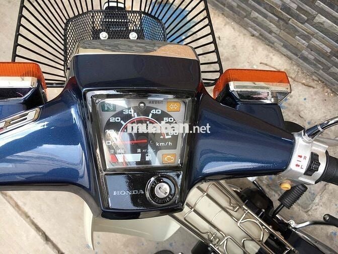 Honda Super Cub 50i CUSTOM. đèn Vuông xe Cọp ,Nhập