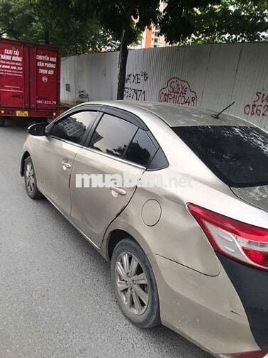 Toyota Vios E 2018 màu vàng cát