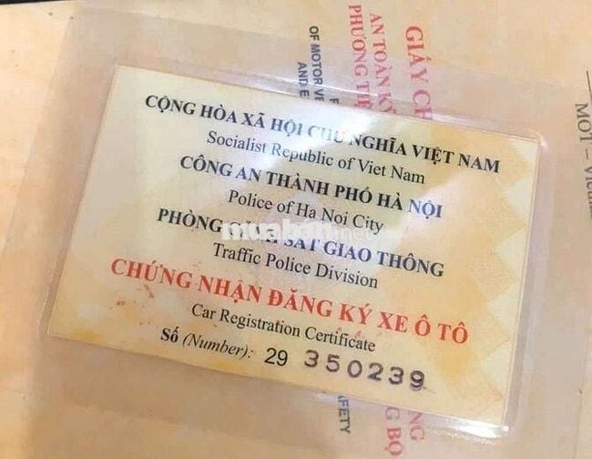 Toyota Vios E 2018 màu vàng cát