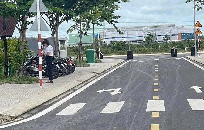 Đất sổ riêng ngay sân bay quốc tế Long Thành , giá rẻ bất ngờ luôn ạ !
