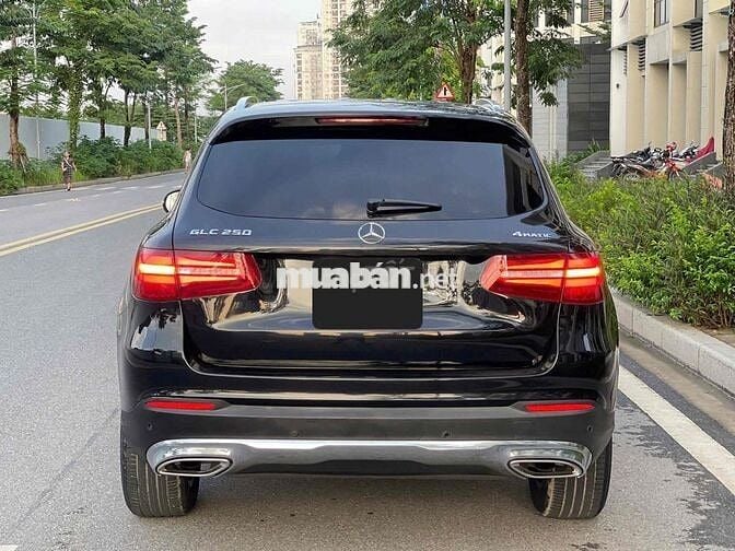 Mercedes Benz GLC250 4Matic sx 2017 màu đen/kem