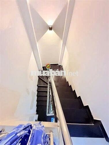 bán nhà 4 tầng quận 6 -dt ; 32m giá nhỉnh 4 tỷ