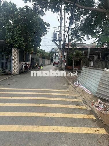 bán nhà chính chủ mặt tiền kinh doanh tại dĩ an bình dương. p đông hoà