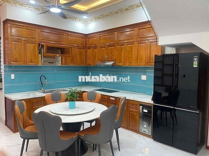 bán nhà chính chủ mặt tiền kinh doanh tại dĩ an bình dương. p đông hoà