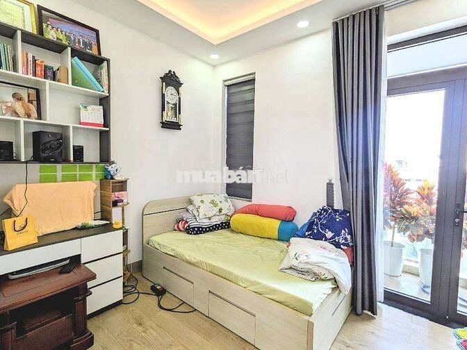 Bán Nhà 3 Tầng BTCT 45 m2 Hẻm Thông Tứ Tung Huỳnh Tấn Phát Hơn 6 Tỷ TL