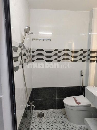 Hẻm Thẳng Cách MT 100m.ngay Trường THPT NGÔ GIA TỰ Bình Đông P15Q8. 