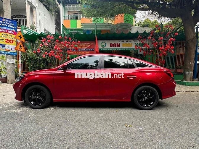 MG MG5 2022 - 10223 km