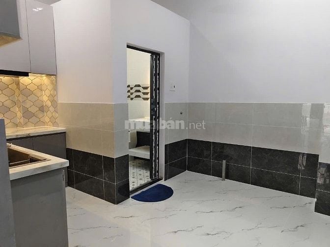 Hẻm Thẳng Cách MT 100m.ngay Trường THPT NGÔ GIA TỰ Bình Đông P15Q8. 