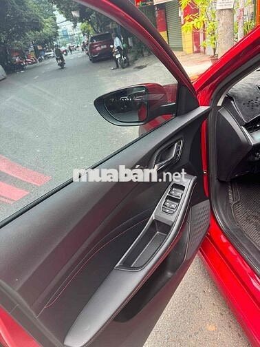 MG MG5 2022 - 10223 km