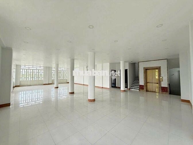 Tòa nhà 4 tầng Góc 2 Mặt Tiền Khu Văn Hóa Tây Đô 80tr thương lượng