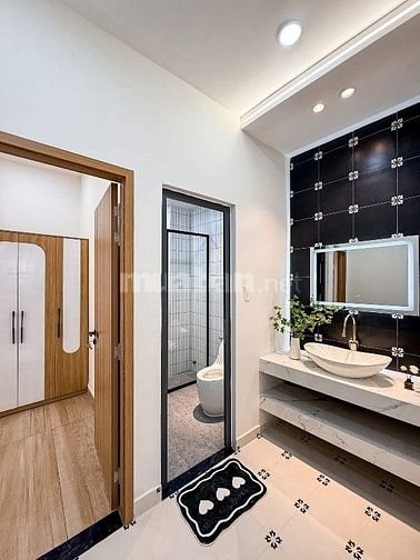 🏠 BÁN NHÀ KHU VIP PHÚ NHUẬN – NHÀ ĐẸP 4 TẦNG – SÂN ĐỂ XE RỘNG
