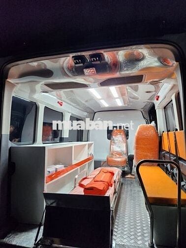Ford Transit 2025 Cứu Thương