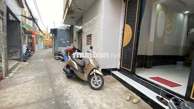 BÁN NHÀ ĐẸP BÌNH ĐÔNG - HẺM XE HƠI - 3 TẦNG 4PN 3WC - NHỈNH 4 TỶ