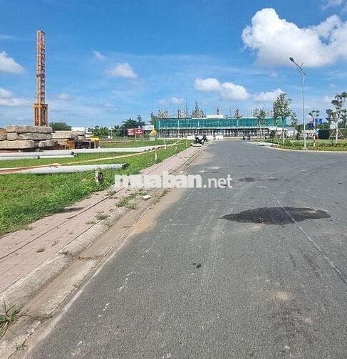 Nền hẻm thổ cư Nam Long 2, Cái răng