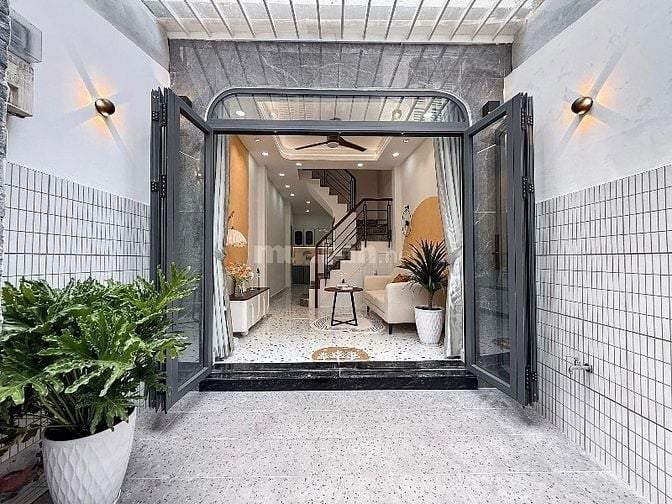 🏠 BÁN NHÀ KHU VIP PHÚ NHUẬN – NHÀ ĐẸP 4 TẦNG – SÂN ĐỂ XE RỘNG