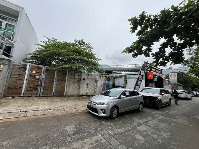 Bán đất xây CHDV phường Thảo Điền, Quận 2, DT 8,5 x 25m. Giá 160tr/m2