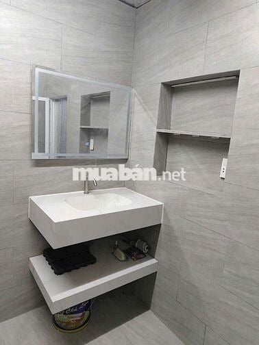 Chung Cư Q5 Tầng Trệt Sát Mặt Tiền Nguyễn Trãi. Giá 1 tỷ 680