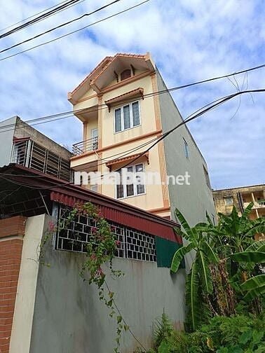 Chính chủ gửi căn 3 tầng thiết kế hiện đại đủ công năng cho hộ 5_7 ng Chính chủ gửi căn 3 tầng thiết kế hiện đại đủ công năng cho hộ 5_7 ng