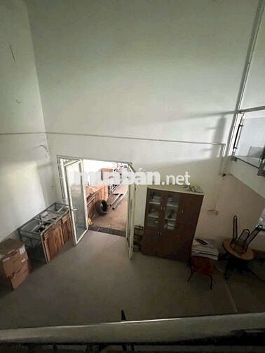 Cho Thuê Kho
Góc 200m2 KDC Đông Phú HG
Cách Trung Tâm Cần Thơ 7Km