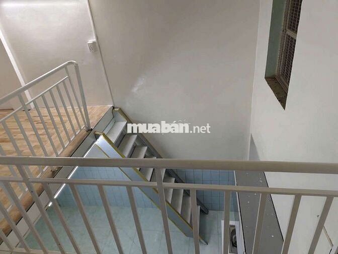 Chung Cư Q5 Tầng Trệt Sát Mặt Tiền Nguyễn Trãi. Giá 1 tỷ 680