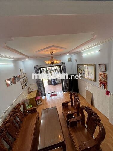 Nhà HXH Lý Thường Kiệt giá 2.3 tỷ nhà 3 tầng