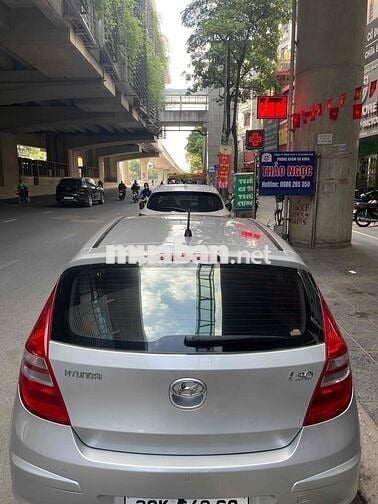 Hyundai i30 2009 1.6 AT - 140000 km