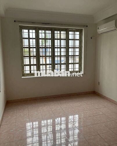 Nguyên căn 2pn2wc ngay chợ bà chiểu