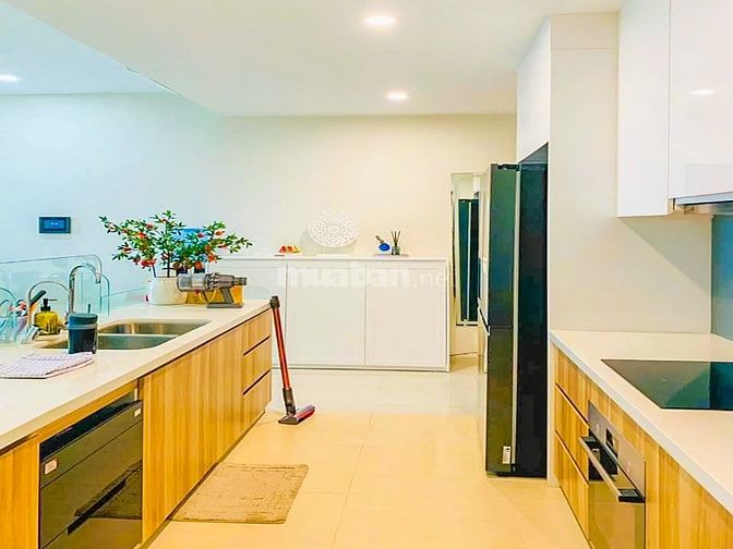 Bán Căn hộ tại Q2 Thảo Điền gồm 3 phòng ngủ view sông 112m2