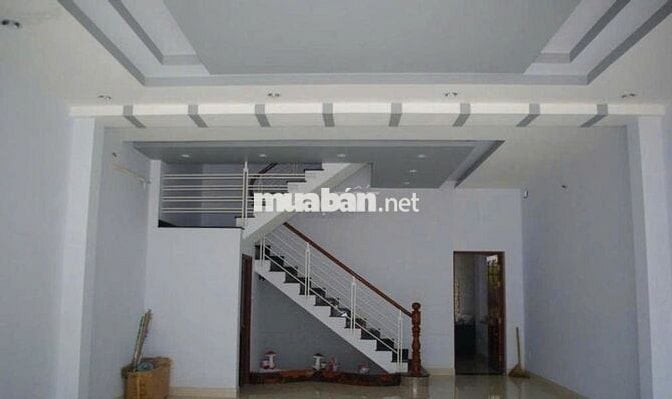 Cho thuê nhà mặt tiền đường Trương Công Định, 6x18 trệt 2 lầu