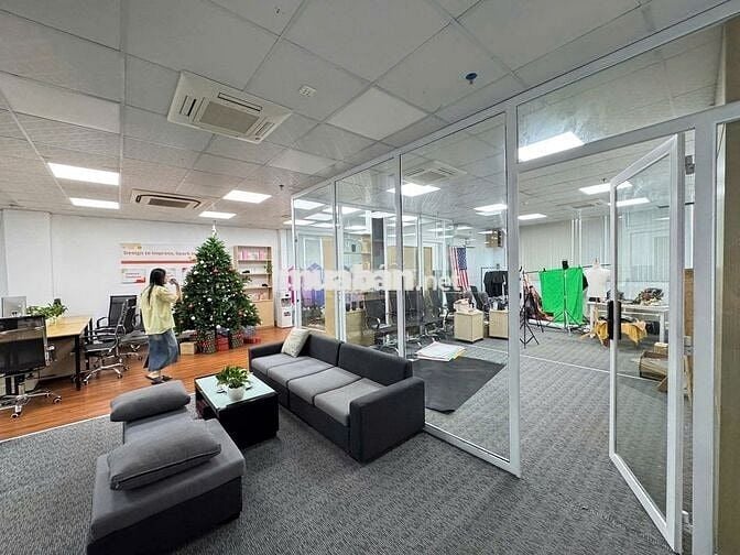 Cho thuê văn phòng đường Lê Văn Duyệt, dt 150m²