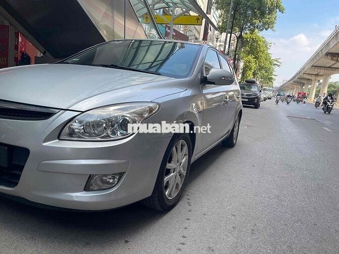 Hyundai i30 2009 1.6 AT - 140000 km