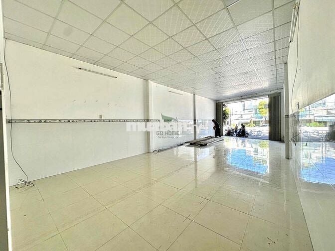 CHO THUÊ NHÀ KINH DOANH ĐƯỜNG NGUYỄN TẤT THÀNH GIÁ 10 TRIỆU