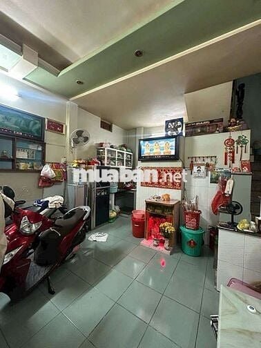 Nhà 4 Tầng Chiều Ngang Khủng Sát Mặt Tiền Phan Văn Trị Q5. Giá 5tỷ880