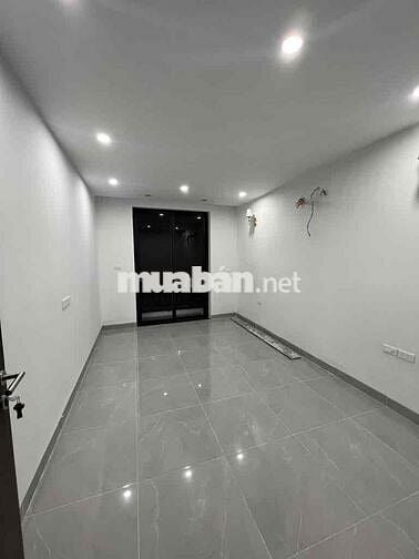 Nhà phân lô 6 tầng thang máy - Bùi Xương Trạch 35m2 ,Mt 3m giá 9,8 tỷ