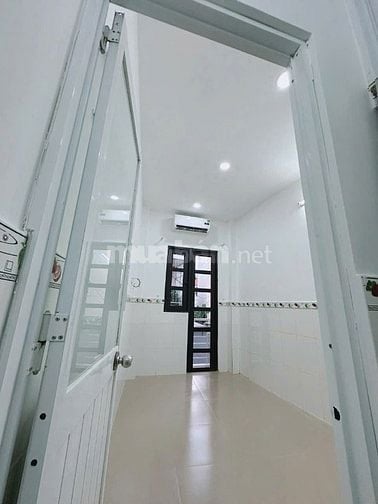 Bán nhà đẹp lung linh ngay Hàng Xanh, Bình Thạnh, sổ hồng riêng