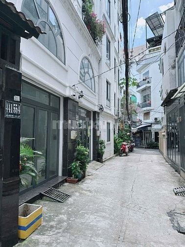 Bán nhà đẹp lung linh ngay Hàng Xanh, Bình Thạnh, sổ hồng riêng