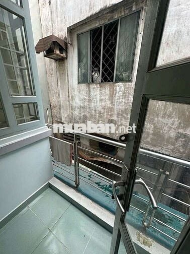 Nhà 4 Tầng Chiều Ngang Khủng Sát Mặt Tiền Phan Văn Trị Q5. Giá 5tỷ880