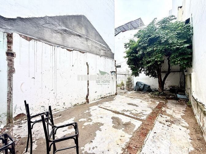 CHO THUÊ MẶT BẰNG SÂN VƯỜN 134M2 HẺM GẦN CHỢ ĐÊM GIÁ 25 TRIỆU LỘC THỌ