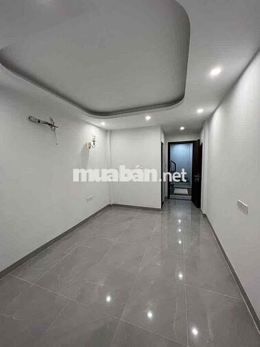 Nhà phân lô 6 tầng thang máy - Bùi Xương Trạch 35m2 ,Mt 3m giá 9,8 tỷ