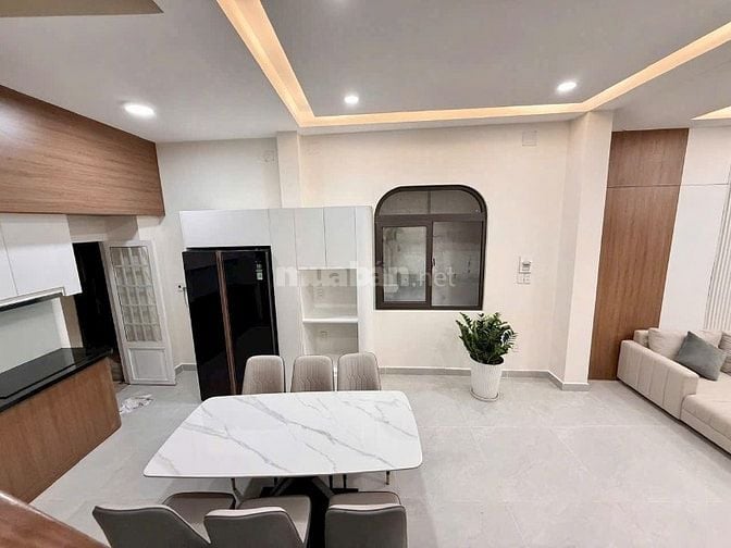 Người ta nói ‘tiền nào của nấy’–nhưng căn này thì ngoại lệ - 4,590 tỷ