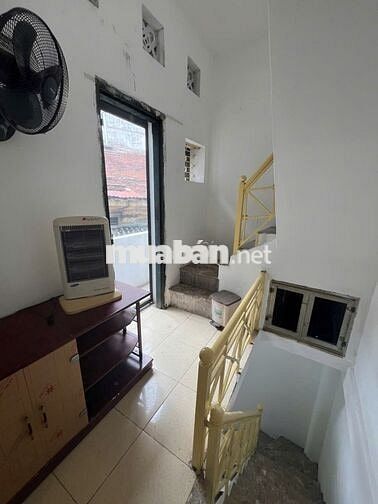 Cho thuê nhà ngõ 15 Hàng Cót, 20m2 x 4 tầng, full đồ giá 9,5 triệu