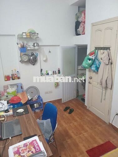 phòng trọ 14m2 cho nữ 2 cửa sổ vskk có ban công ngõ Quỳnh Hai Bà Trưng