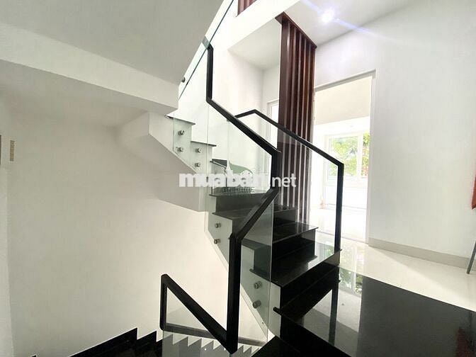 CHO THUÊ BIỆT THỰ TTTP 6 PHÒNG GIÁ 22 TRIỆU/THÁNG KHU VỰC VẠN THẮNG