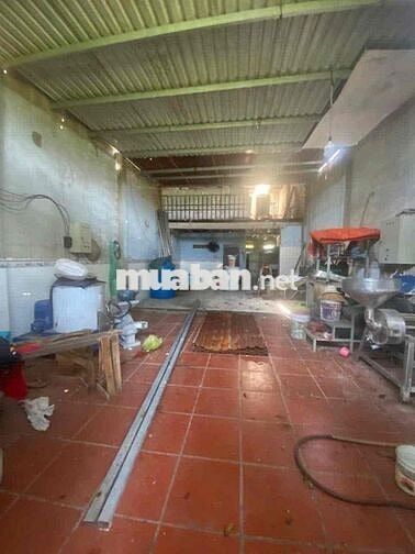 Nhà cho thuê 4tr/tháng điện 3pha  Diện tích 5x 16 trống suốt có 1phòng