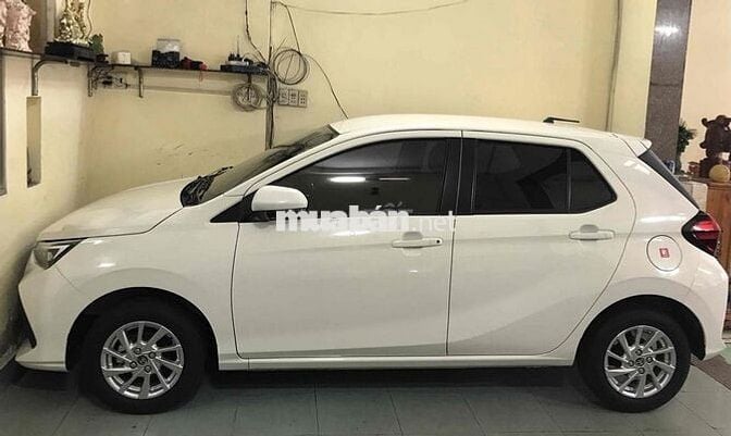 Toyota Wigo 2024 G 1.2 AT - 2700 km - NGAY CHỦ XE